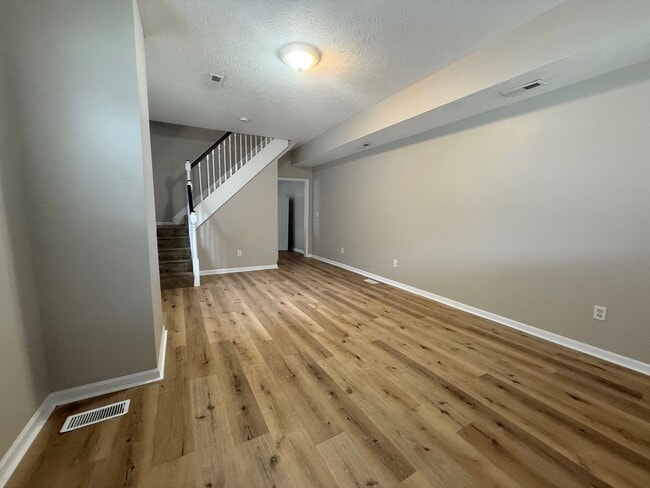 Photo - 2020 Boyd Ave