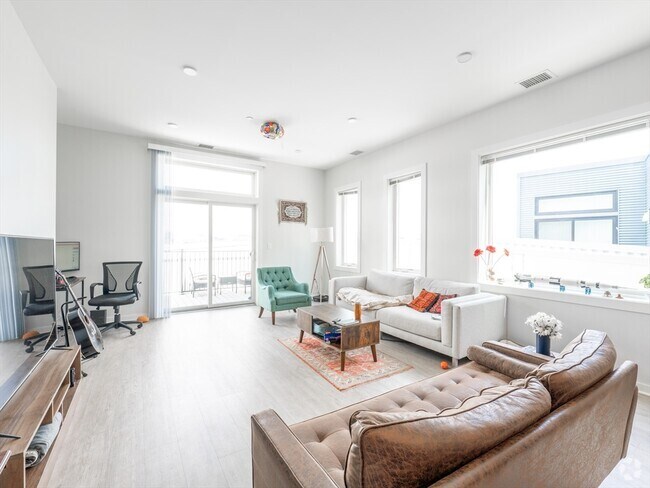 Building Photo - 14 Ward St Unit 402 Rental