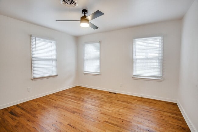 Photo - Pre Leasing for fall 2026! 4/3 in Medical District