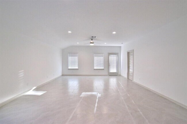 Photo - 3810 Lila Lake Ln