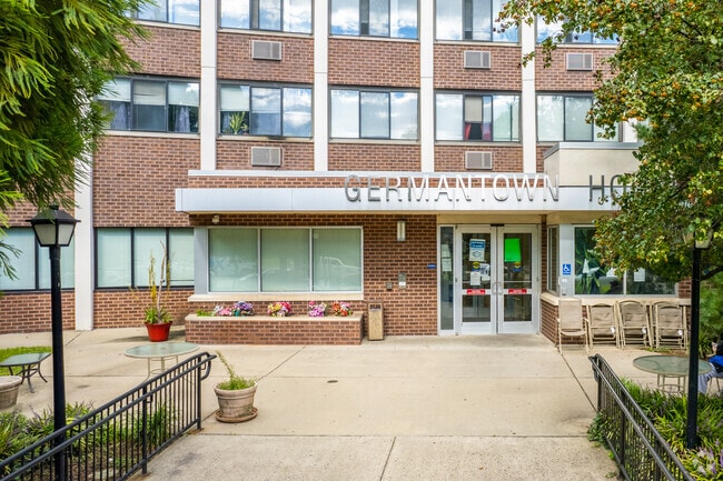 Entrance - Germantown House