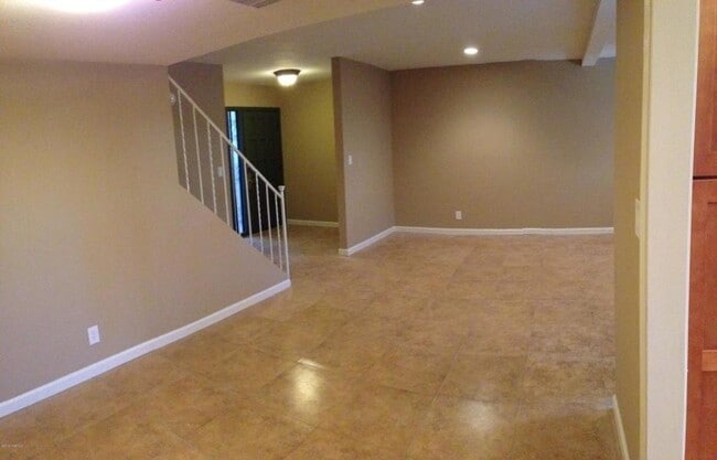 Photo - 1553 E Prince Rd
