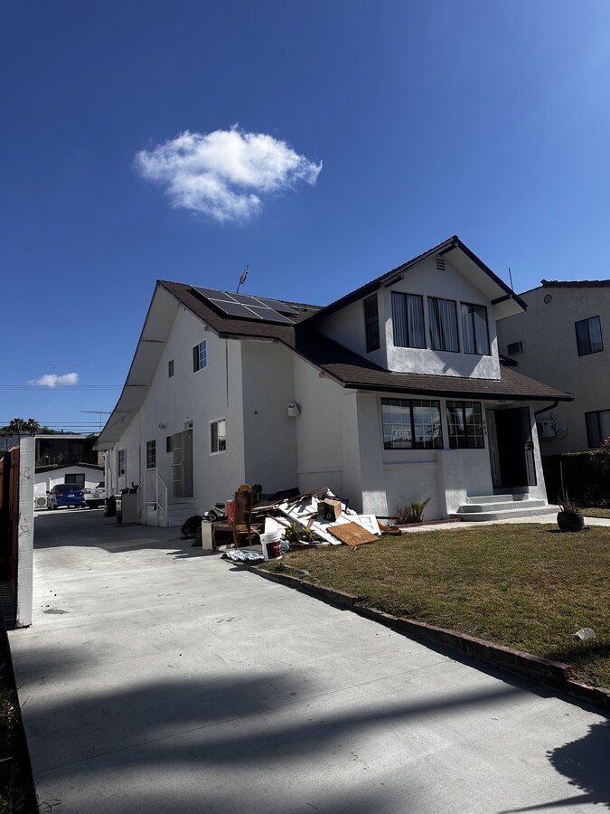 Photo - 349 W Lomita Ave Unidad Upstairs duplex