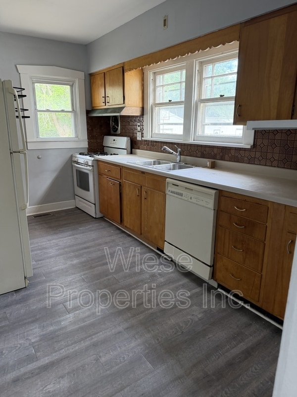 Photo - 2328 S 10th St