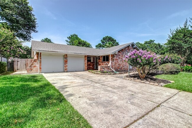 Building Photo - 2323 Tinechester Dr