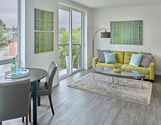 Photo - Hamilton Apartments