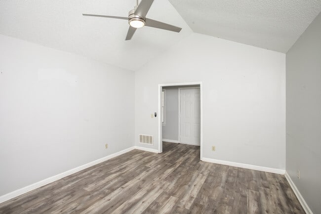 Photo - 148 Pear Tree Cir
