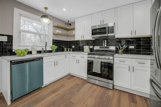 Photo - 18331 John Ave