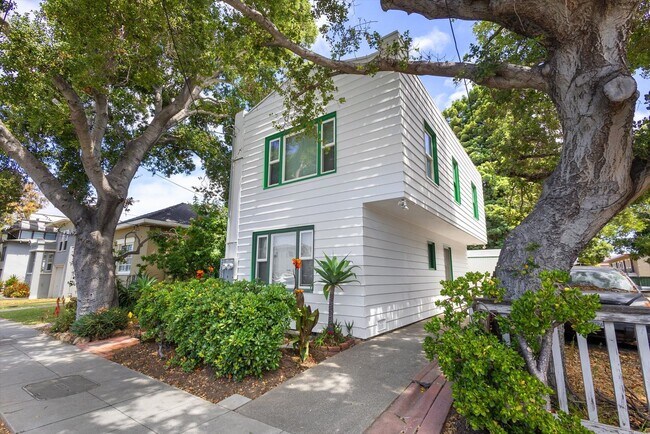 Photo - 2255 Lincoln Ave Unidad A