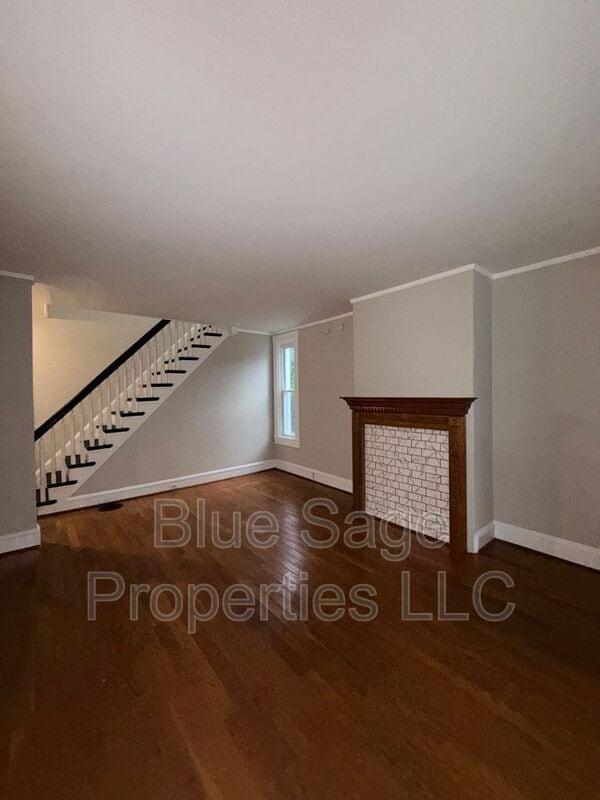 Photo - 913 8th Ave