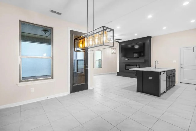 Photo - 10308 N 13th St