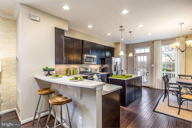 Photo - 3437 10th Pl SE