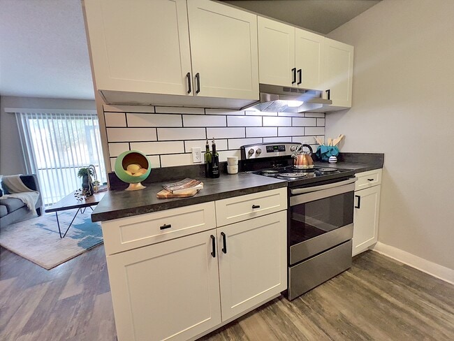 Building Photo - Latitude 28 Rental