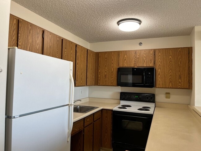 Photo - Pearl Regency 1 bedroom, 1 bath condo, wit...