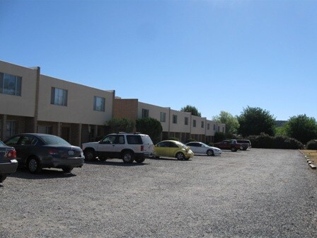 Earl Apartments - 333 N 16th St