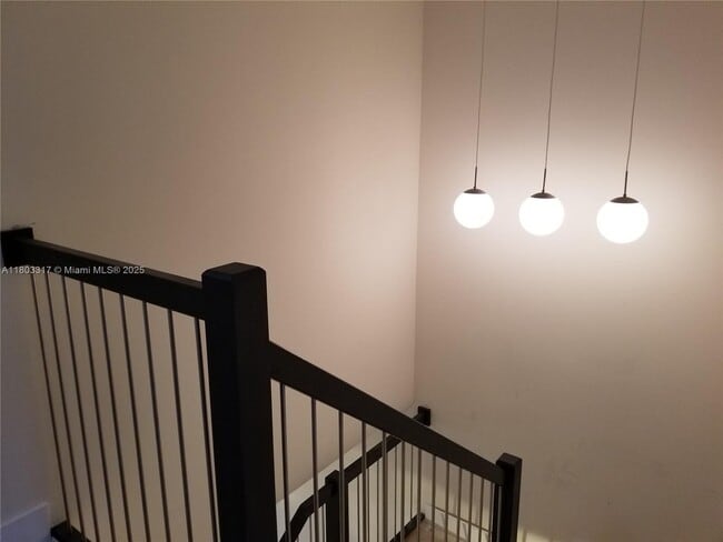 Photo - 907 NE 27th Ave