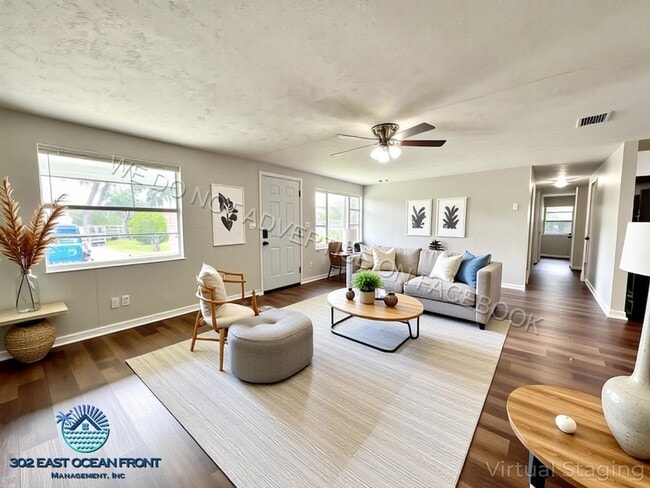 Photo - Gorgeous 3 bedroom / 1.5 bathroom home ready for rent in Orange Park.