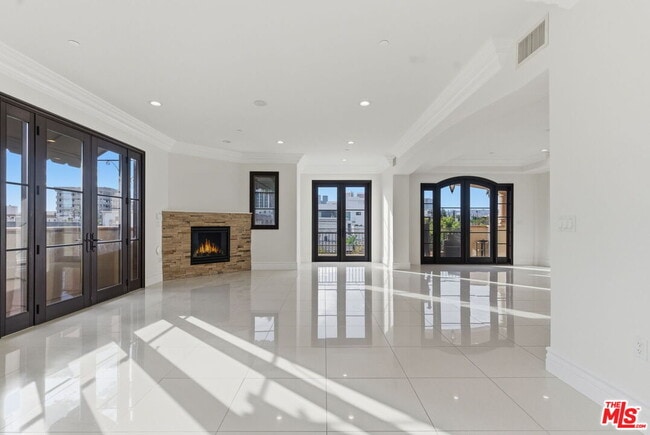 Photo - 462 S Maple Dr Unit PH