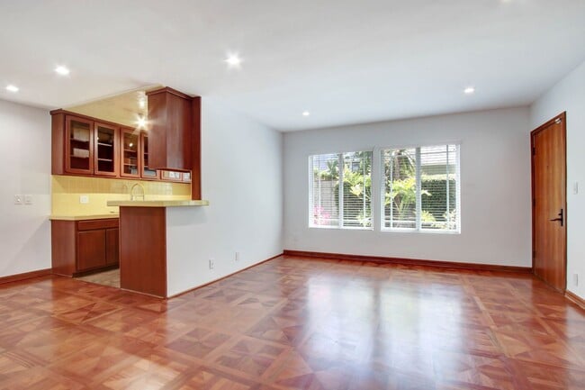 Photo - 807 5th St Unidad 3