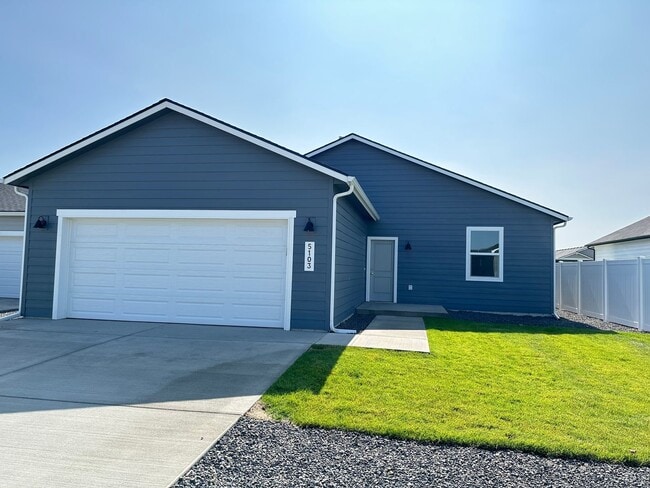 Photo - Brand New Foxtail Rancher