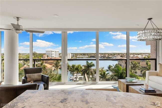 Building Photo - 4031 Gulf Shore Blvd N Unit 7D Rental