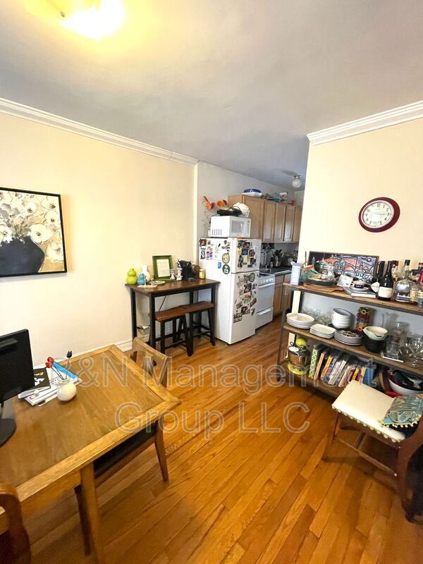 Photo - 910 W Oakdale Ave Unidad 1N