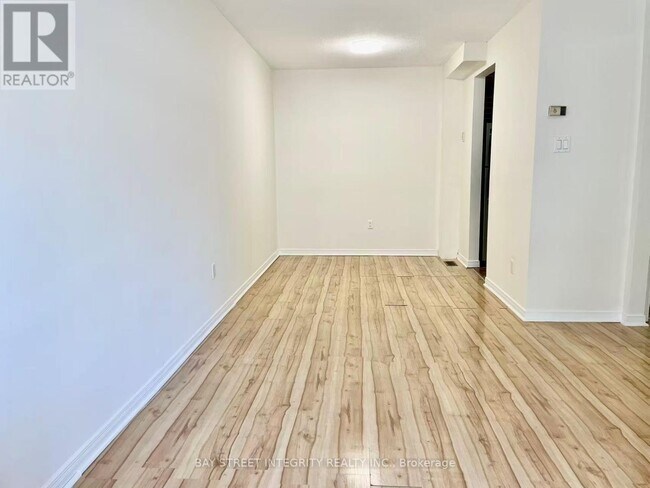 Photo - 115 Rock Fern Way