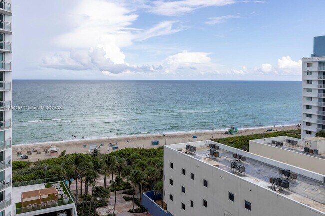 Building Photo - 7135 Collins Ave Unit 1126