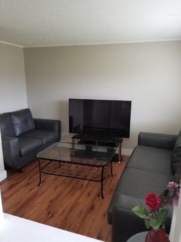 Photo - 4812-4847 47 Ave