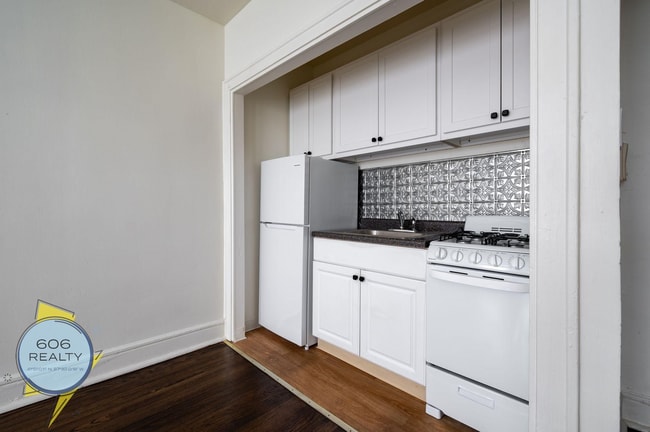 Photo - 4903 N Christiana Ave Unit 2