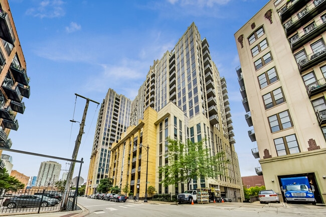 Photo - 720 N Larrabee St Unit 902