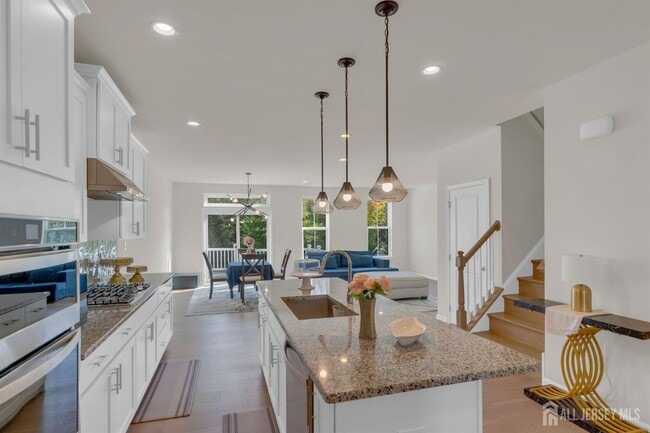 Photo - 29 Beachwood Dr