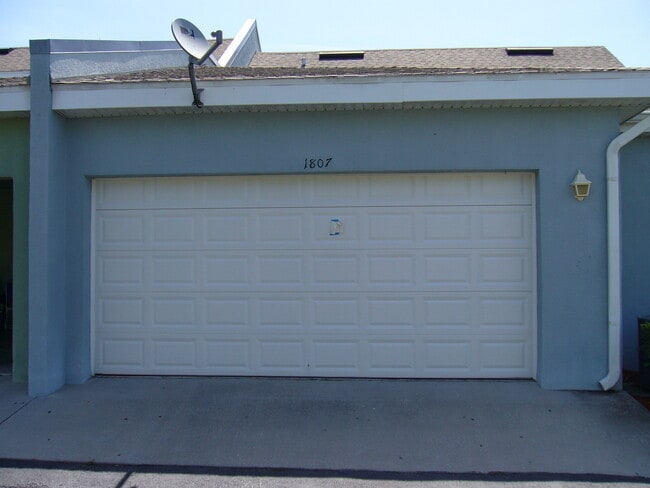 Photo - 1807 Island Walk Dr