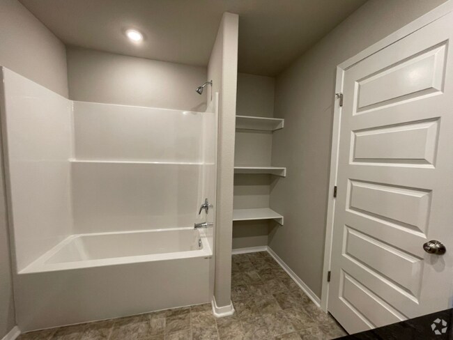 Building Photo - 1406 E Piedmont Ct Rental