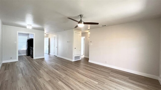 Photo - 11208 Renel Dr