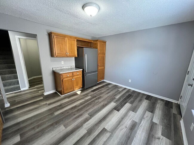 Photo - Spacious 3BR Duplex with Garage