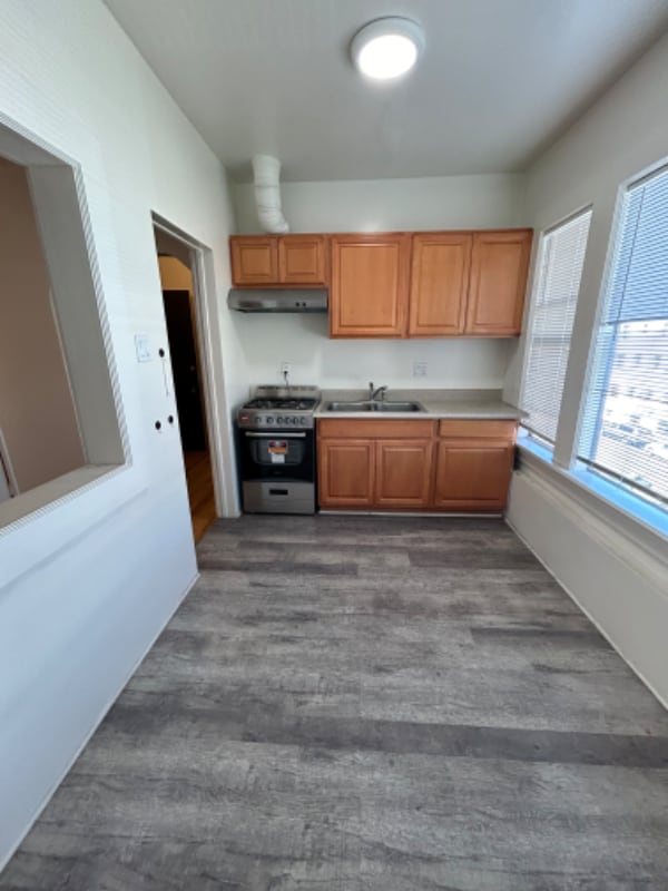 Photo - 836 S Park View St Unidad 6