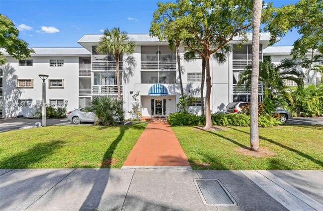 Building Photo - 251 Galen Dr Unit 302