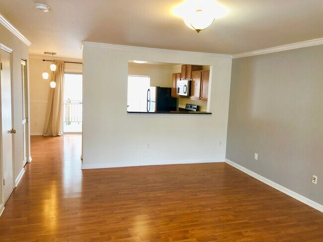 Photo - Gorgeous 2 BR/2.5 BA Condo in Ellicott City!