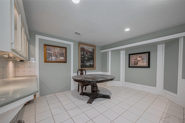 Photo - 4015 Black Locust Dr