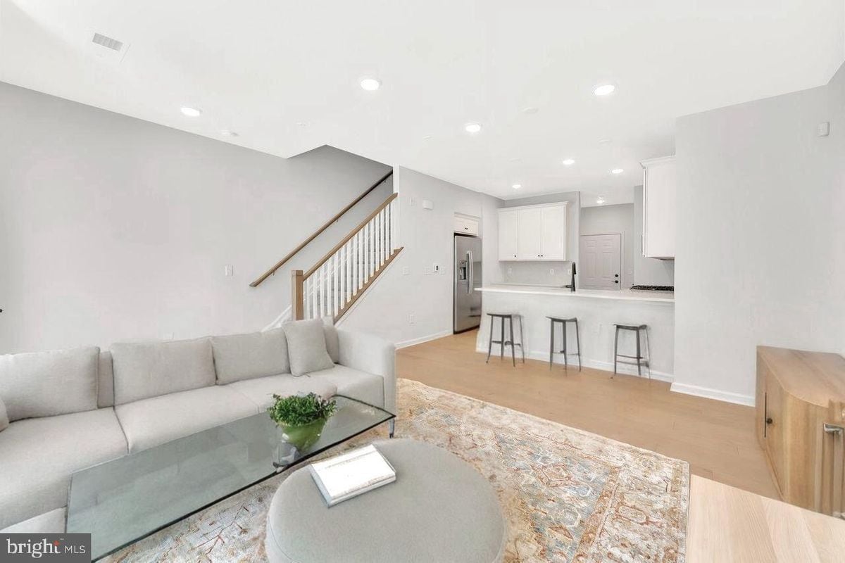 Photo - 606 Parker Blvd