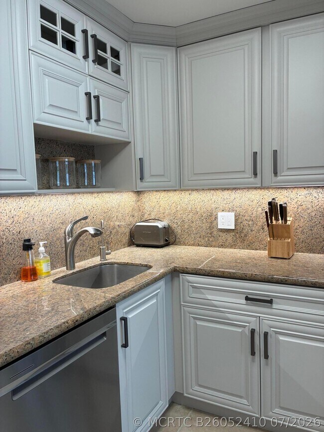 3301 NE 32nd Ave Unit 403