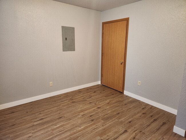 Dormitorio - 1008 S First St Unidad C