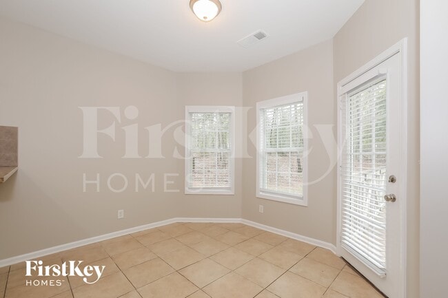Photo - 2570 Serenity St