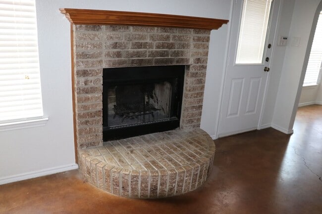 Photo - 2703 Curtis Dr