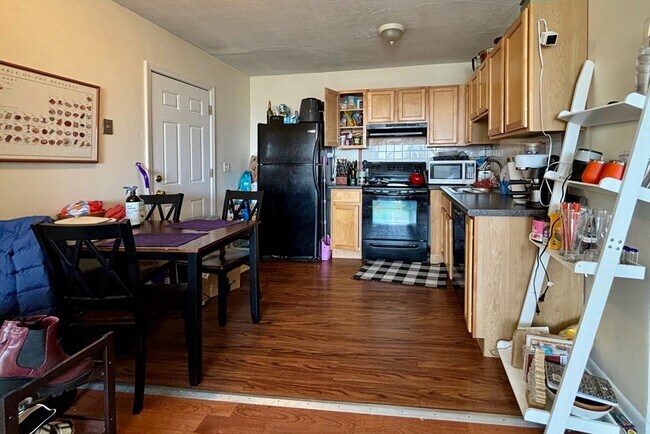 Photo - 256 Parker Hill Ave Unidad 16