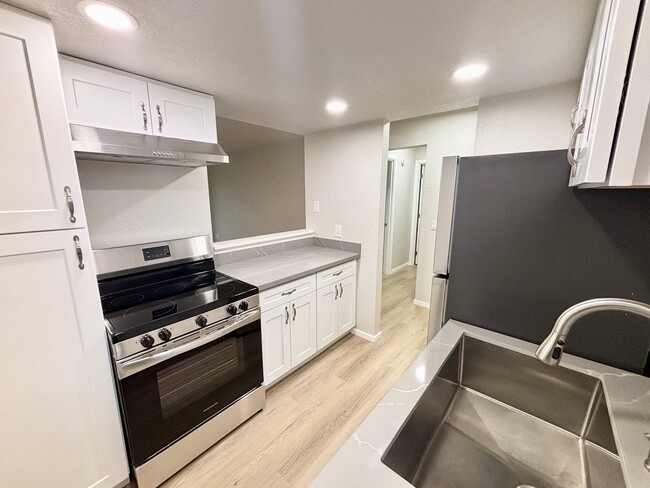 Newly remodeled 1 bed 1 bath at Habitat co... - Newly remodeled 1 bed 1 bath at Habitat co... Unidad G203 Rental