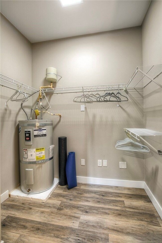 16125 Juanita Woodinville Way NE Condo Unit 1504 Unit 1504 Condo for