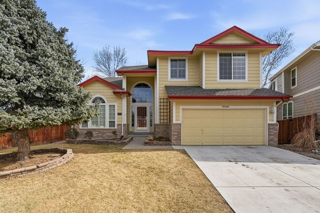 Building Photo - Incredible 4 Bed 4 Bath in Stonegate!