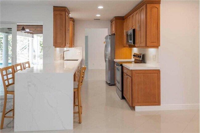 Photo - 2289 Windsor Rd